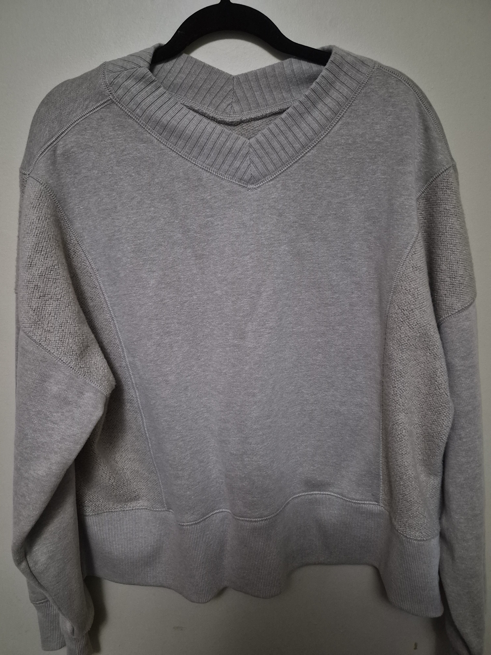 aerie Light Gray V-Neck Pullover Sweater